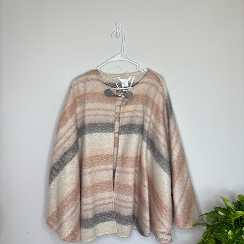 BN8 New LC Lauren Conrad Plaid Blush Gray Poncho Cardigan Cape Poly One Size